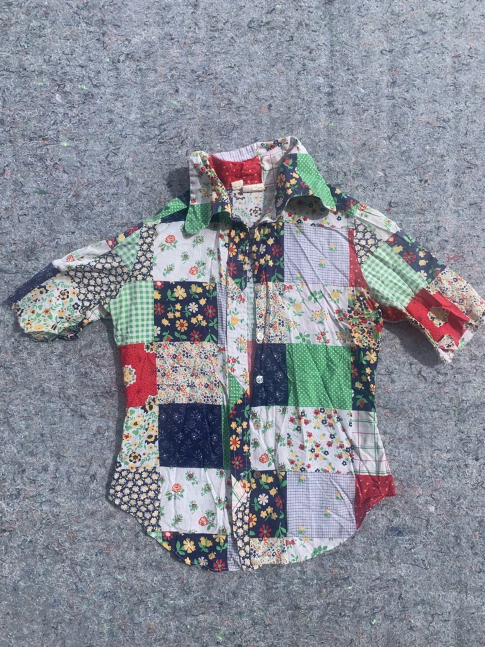 Vintage 70s YOU BABES faux patchwork cotton button down shirt top blouse floral